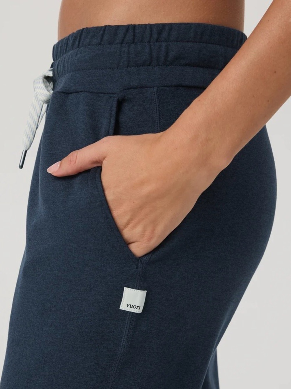 Vuori Women’s Halo Performance Hooded Jacket & Joggers Midnight Heather XS - Picture 9 of 9